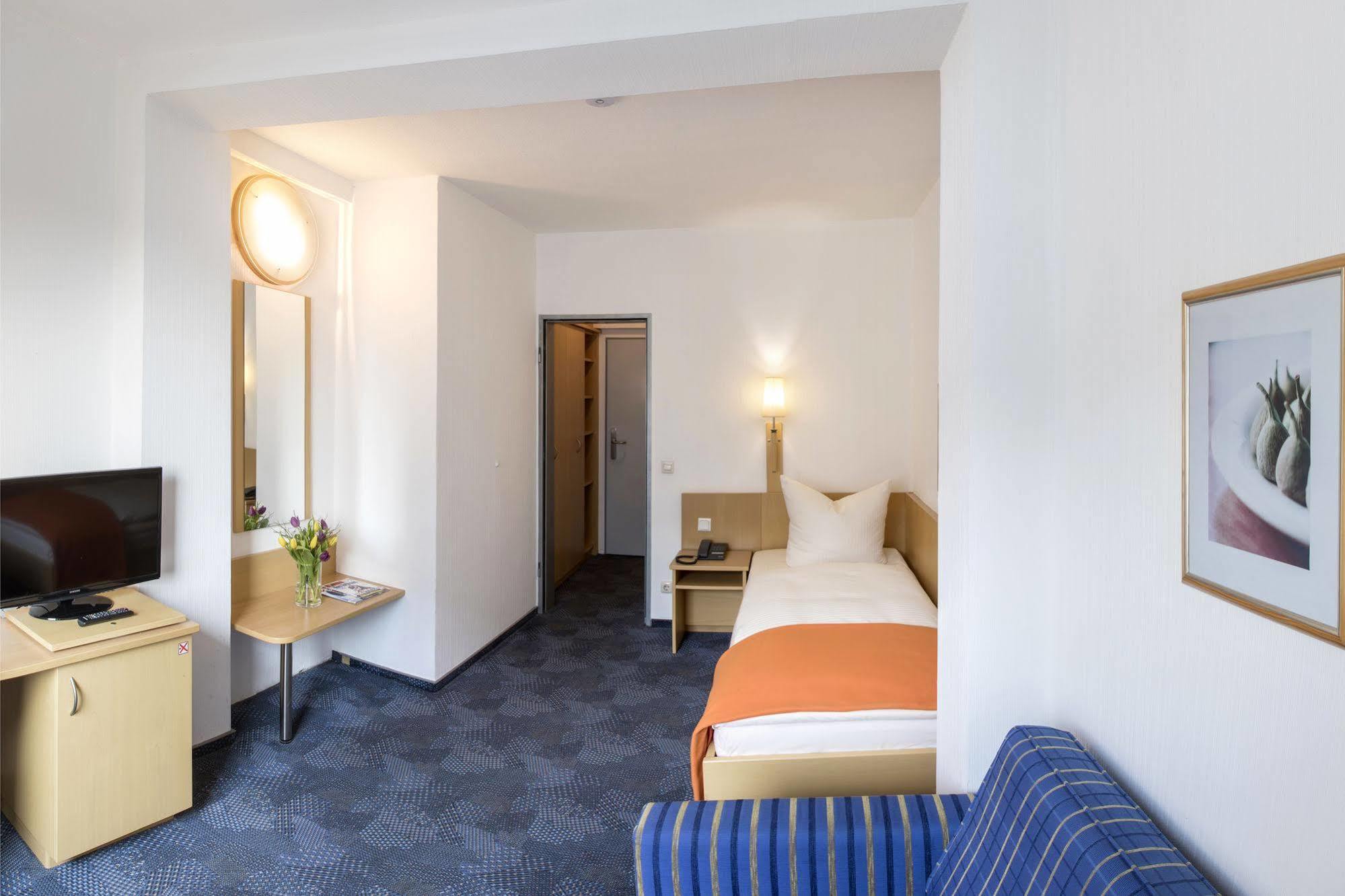 Hansa Hotel 3*